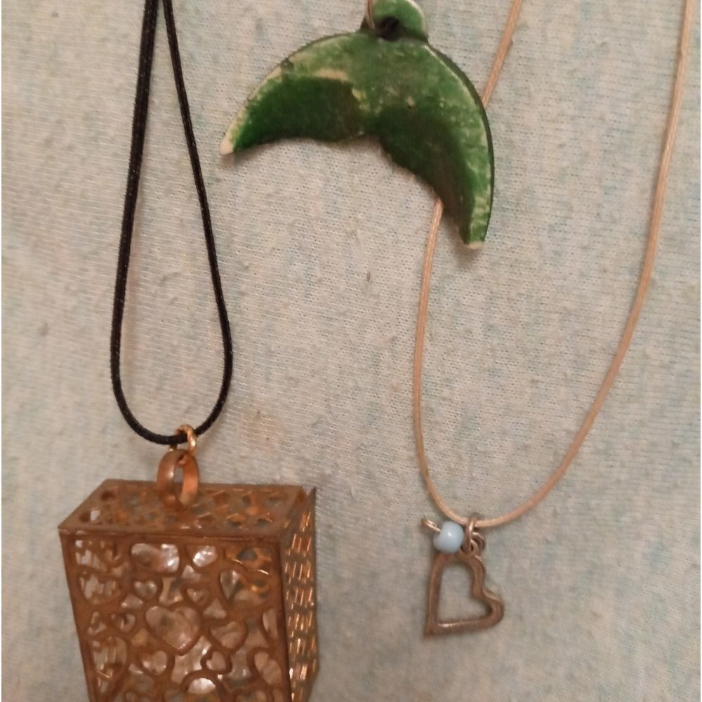 Two Handmade Necklaces - Picture 3 of 5